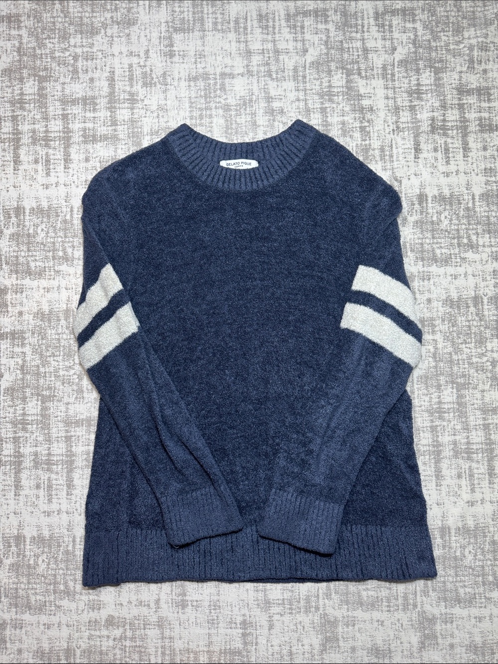 Gelato Pique Crewneck Sweater with White Sleeve Stripes 25.5X 23 PTP SZ M women
